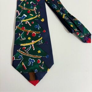 Vintage Festive Christmas Tree Tie